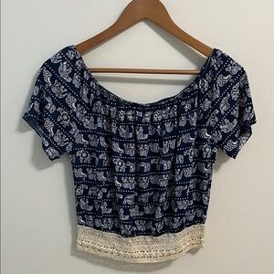 Rue21 Top Shirt Blouse Medium Navy White Animal Pattern Lace Crop Off Shoulder
